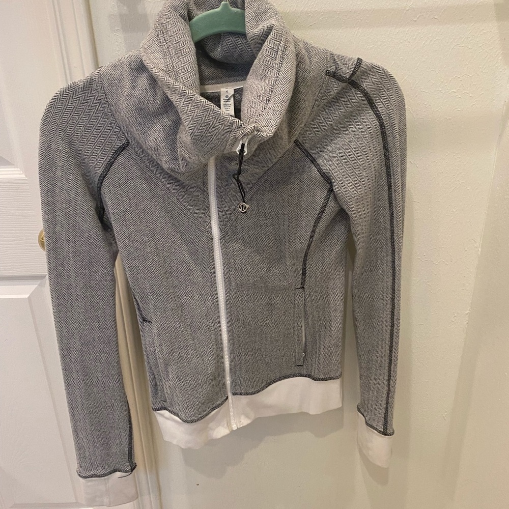 Lululemon full zip jacket